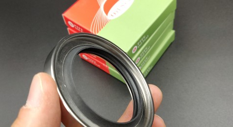 Сальники із  PTFE